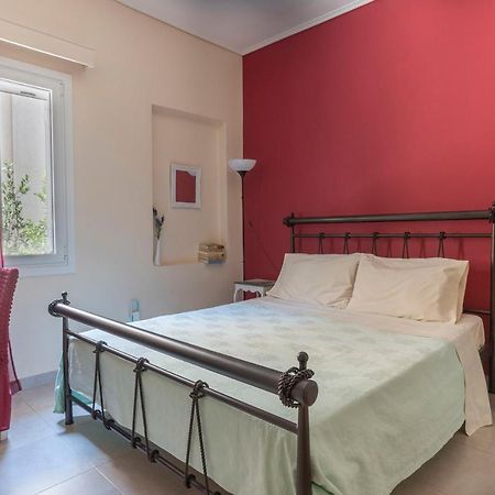 Casa Bonita, House With Private Entrance And Garden, Between Center And Sea Atenas Exterior foto